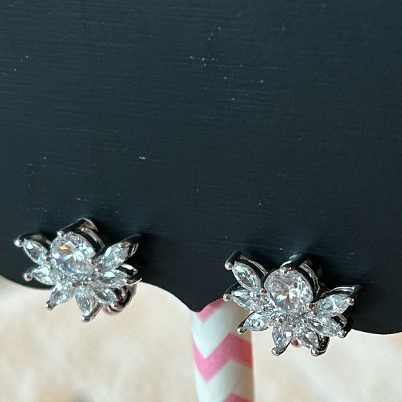 New! Silver Diamond Clip On Earrings - Picture 9 of 9